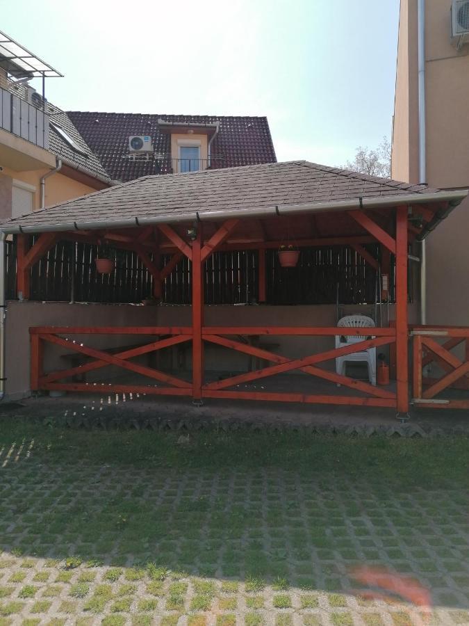 Zita Apartman Eger Bagian luar foto