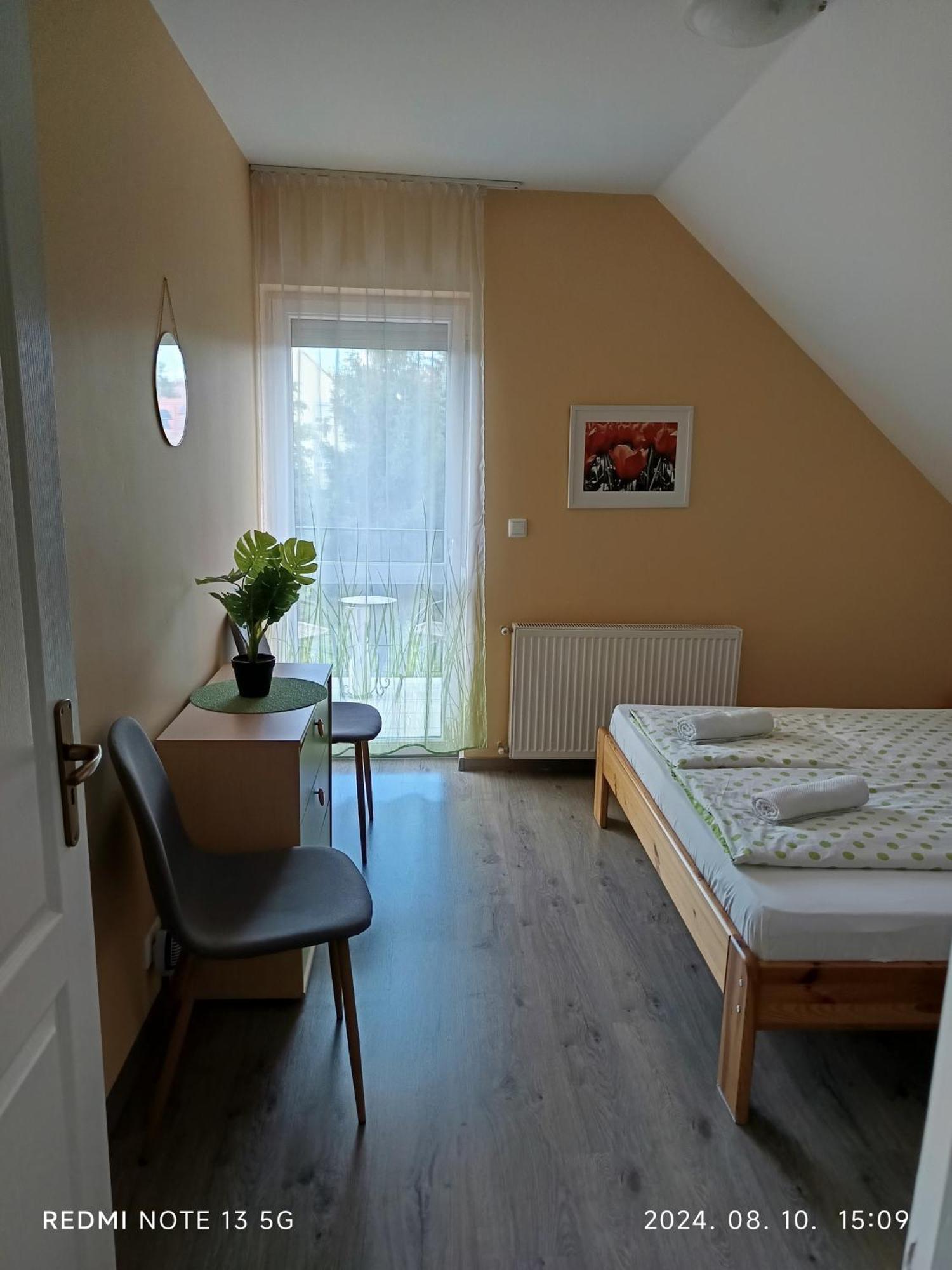 Zita Apartman Eger Ruang foto