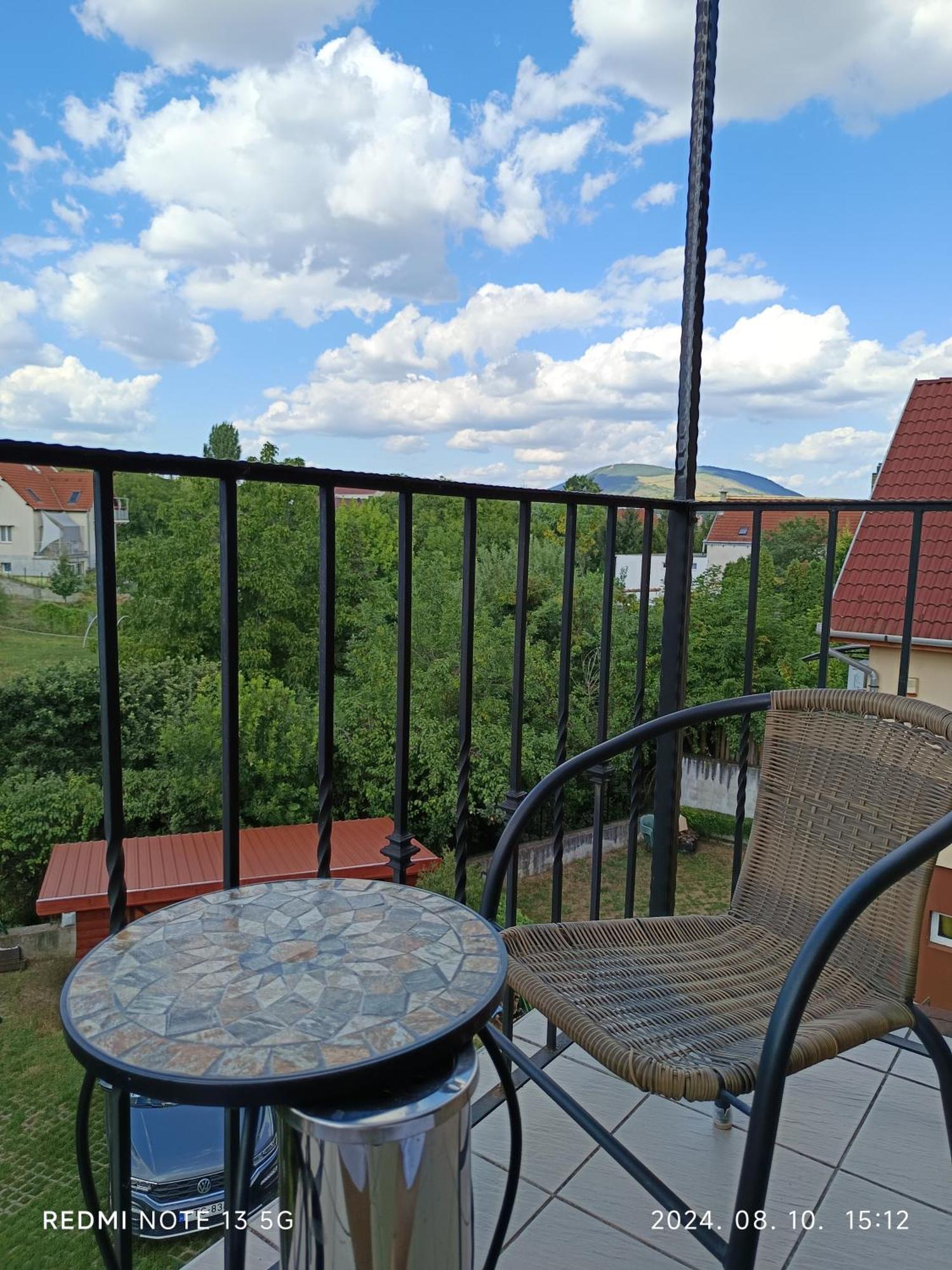 Zita Apartman Eger Ruang foto