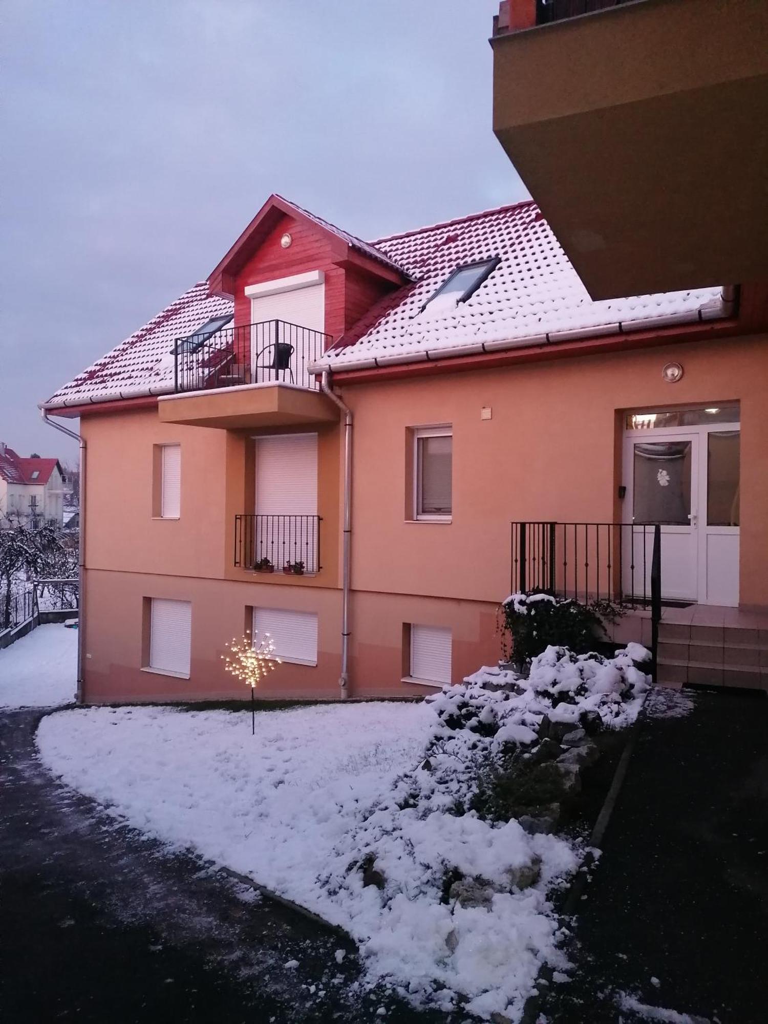 Zita Apartman Eger Bagian luar foto